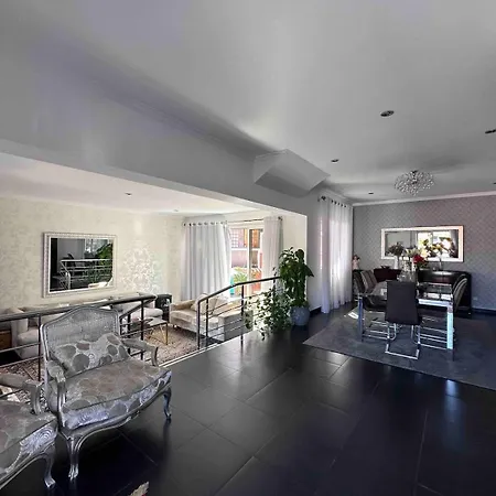 Valhalla Private Heated Swimming-pool Villa