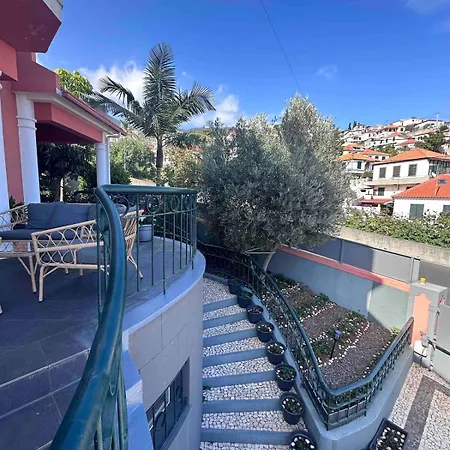 Valhalla Private Heated Swimming-pool