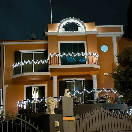 Villa Valhalla Private Heated Swimming-pool