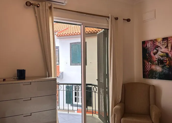 Valhalla Private Heated Swimming-pool Villa *