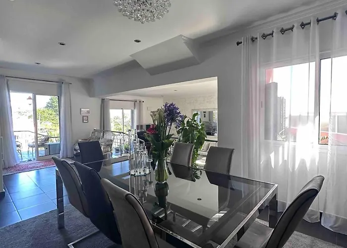 Villa Valhalla Private Heated Swimming-pool