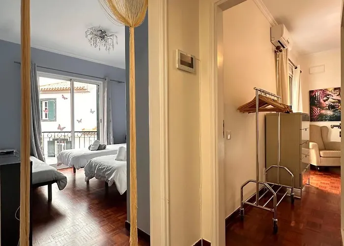 Valhalla Private Heated Swimming-pool Villa *